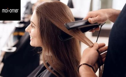 Moi- Orner Salon